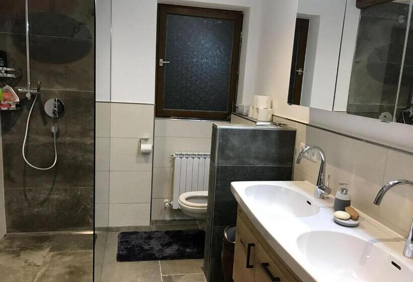 Отель Pension Kreuzjoch