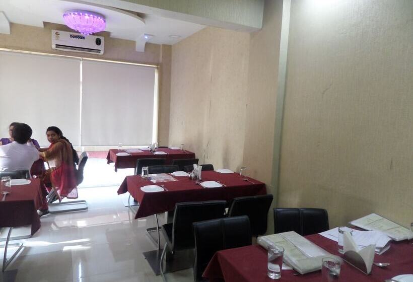 هتل Pratham Executive