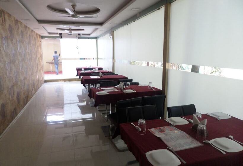 هتل Pratham Executive