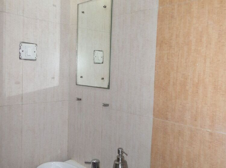 هتل Pratham Executive