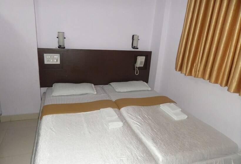 هتل Pratham Executive