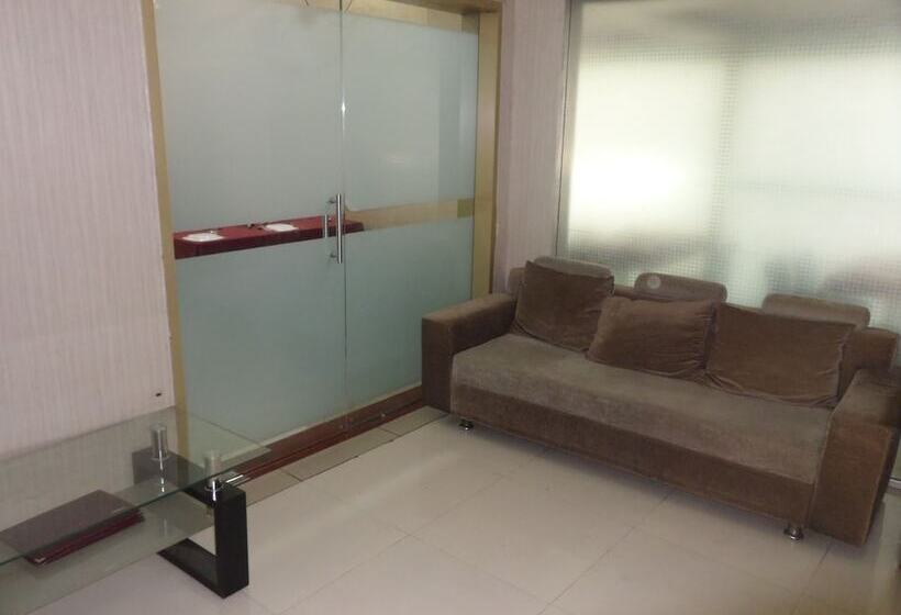 هتل Pratham Executive