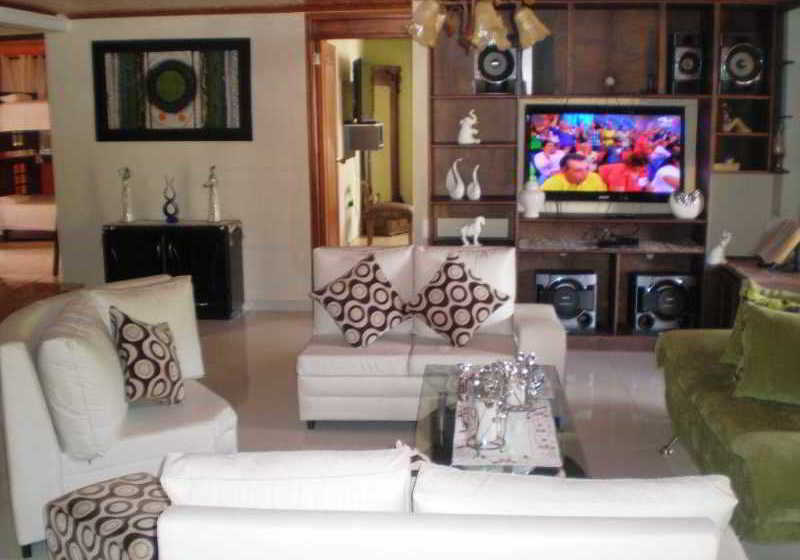 Отель Apartamentos Amoblados Posada Miss Kenjha