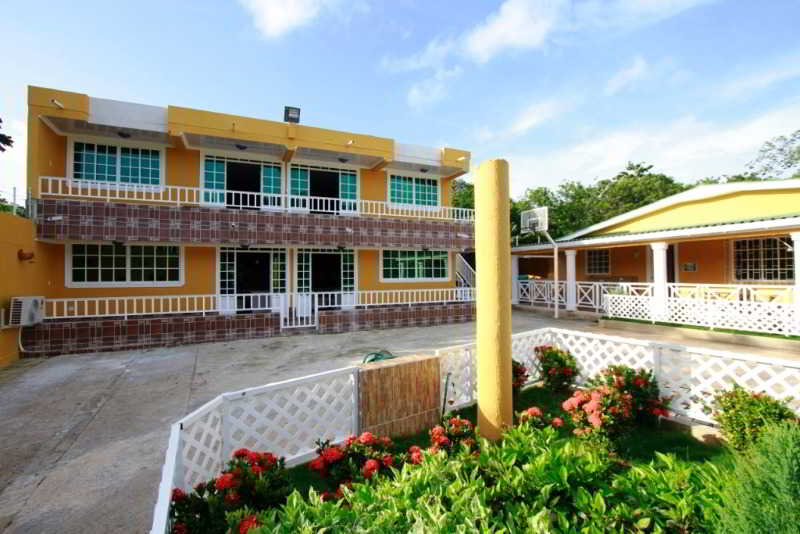 Отель Apartamentos Amoblados Posada Miss Kenjha