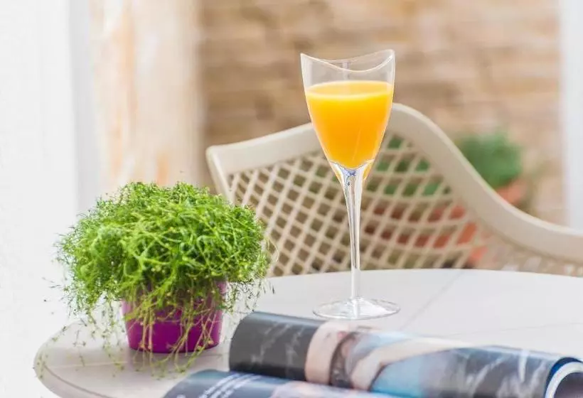 هتل Apartments Villa Karla