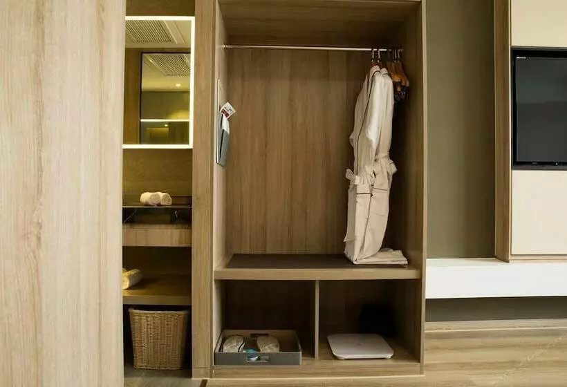 Atour Hotel Hangzhou Xiaoshan Peoples Square