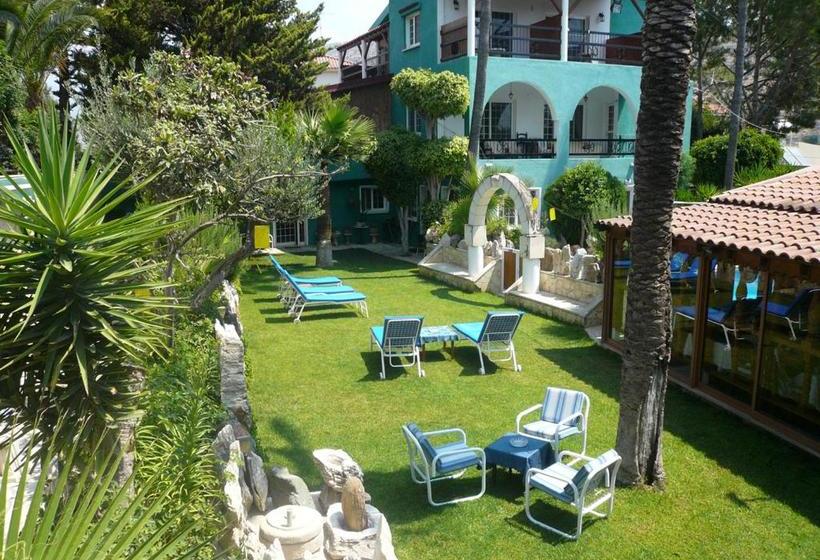 فندق Greenfields Country Club