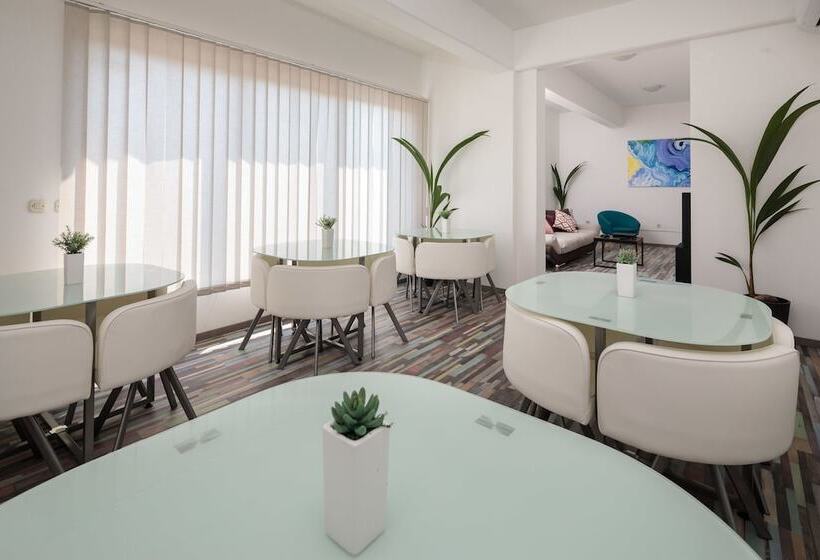 酒店 Hostel šakić