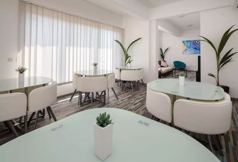 هتل Hostel šakić