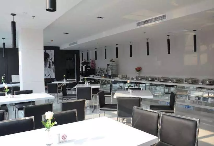 Hotelli Jinjiang Inn Shenyang International Convention And Exhibition Center Sujiatun Train Station