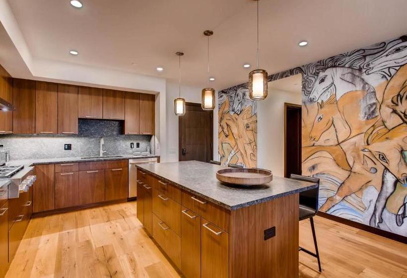 فندق The Lion Vail