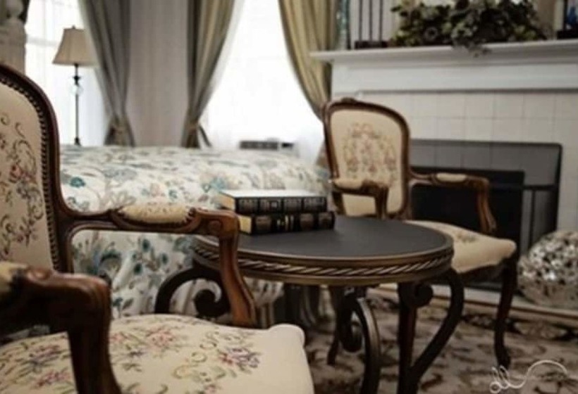 فندق Michael's Mansion