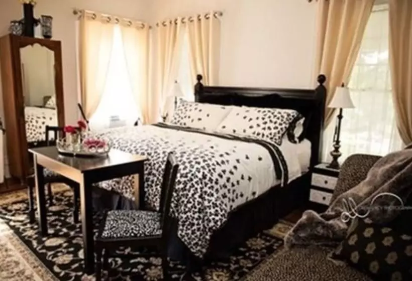 ホテル Michael's Mansion