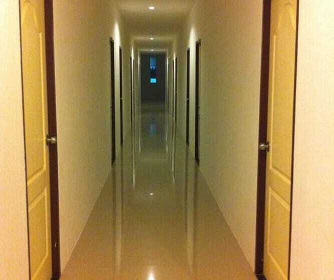 호텔 Phuthara Mansion