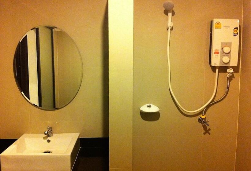 호텔 Phuthara Mansion