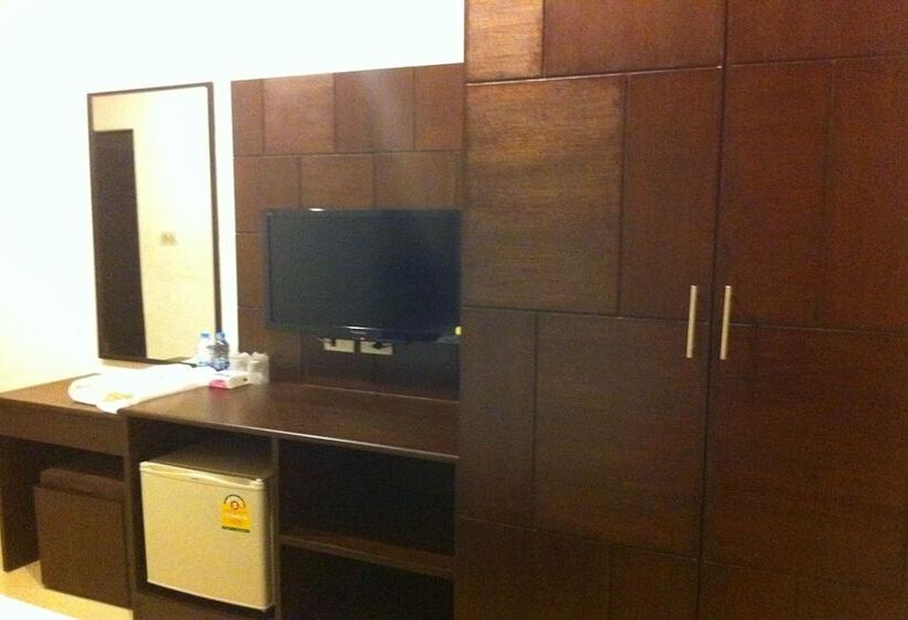 호텔 Phuthara Mansion