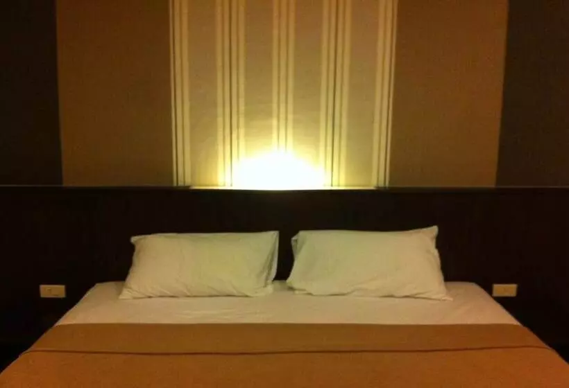 Hotelli Phuthara Mansion