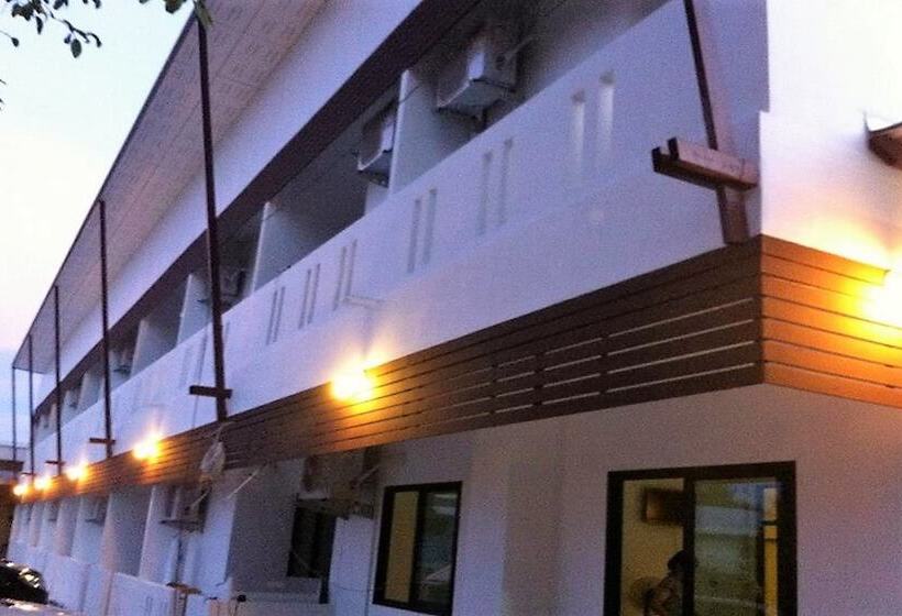 호텔 Phuthara Mansion