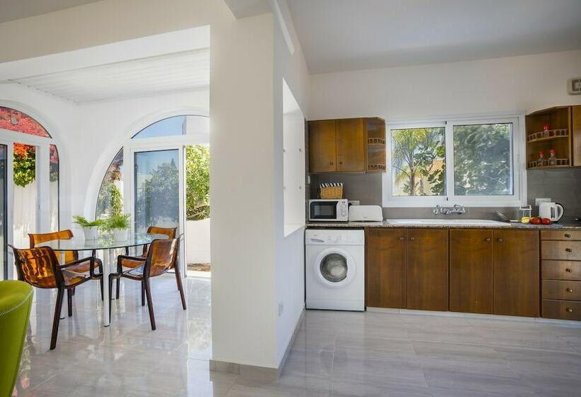 Hotell Protaras Villa Delphini