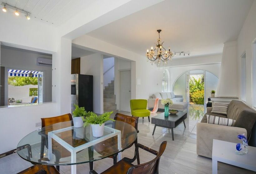 Hotell Protaras Villa Delphini