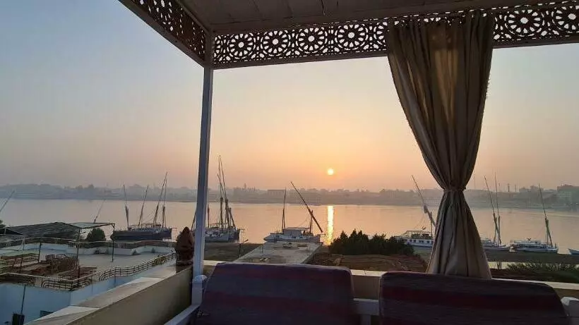 هتل Senmut Luxory Rooms
