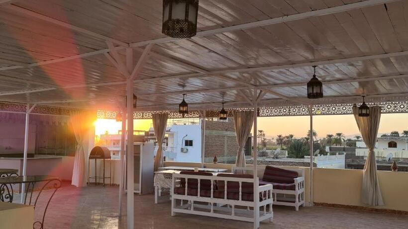 호텔 Senmut Luxory Rooms