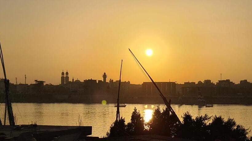 호텔 Senmut Luxory Rooms