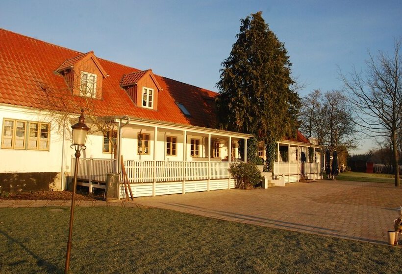 בית מלון כפרי Svostrup Kro