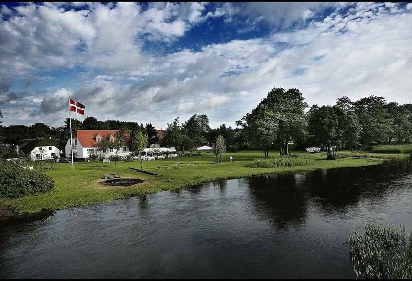 בית מלון כפרי Svostrup Kro