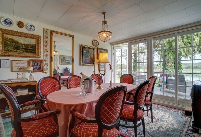 בית מלון כפרי Svostrup Kro