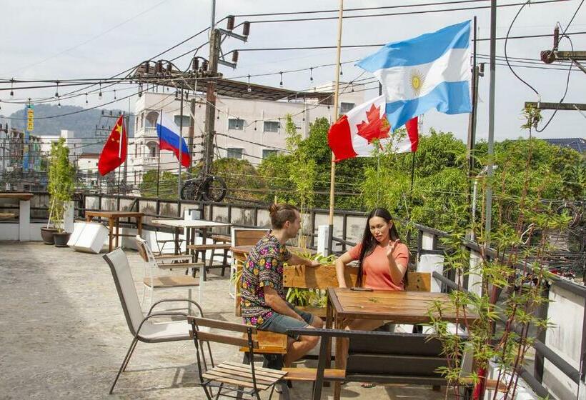 호텔 The Auto Place