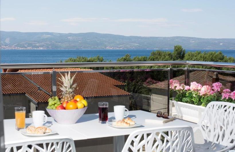 فندق The Seasons Residence