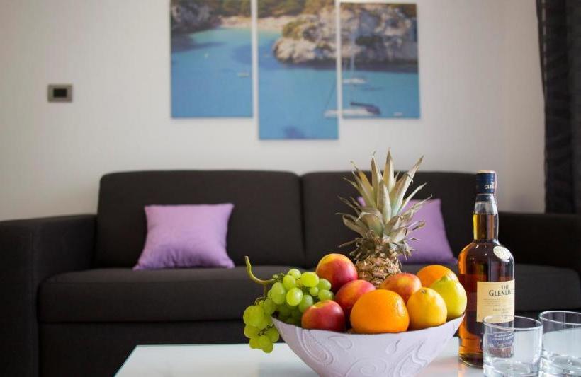 فندق The Seasons Residence