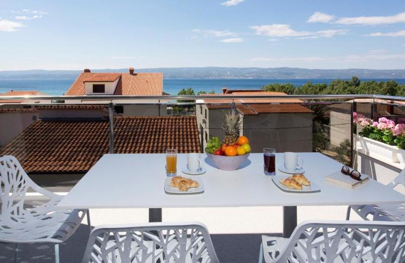 فندق The Seasons Residence