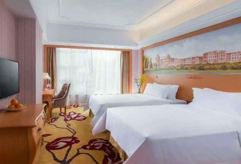 Vienna Hotels-yichen Main Store Longhua