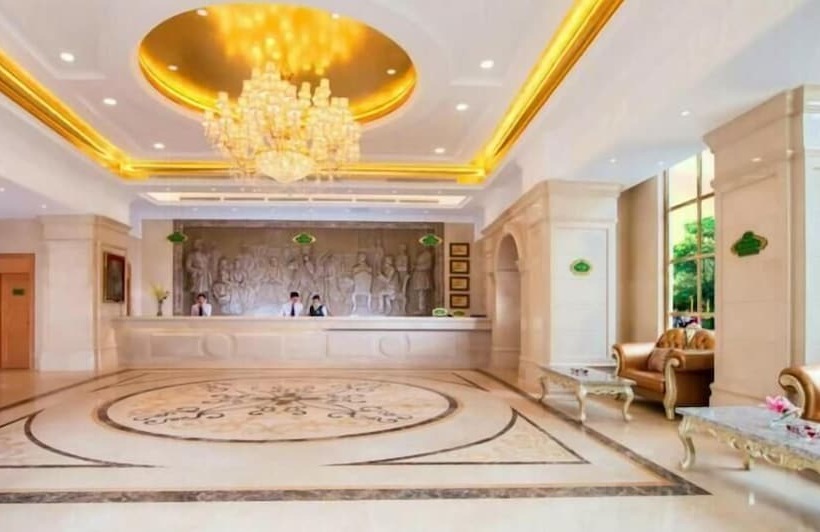 Vienna Hotels-yichen Main Store Longhua