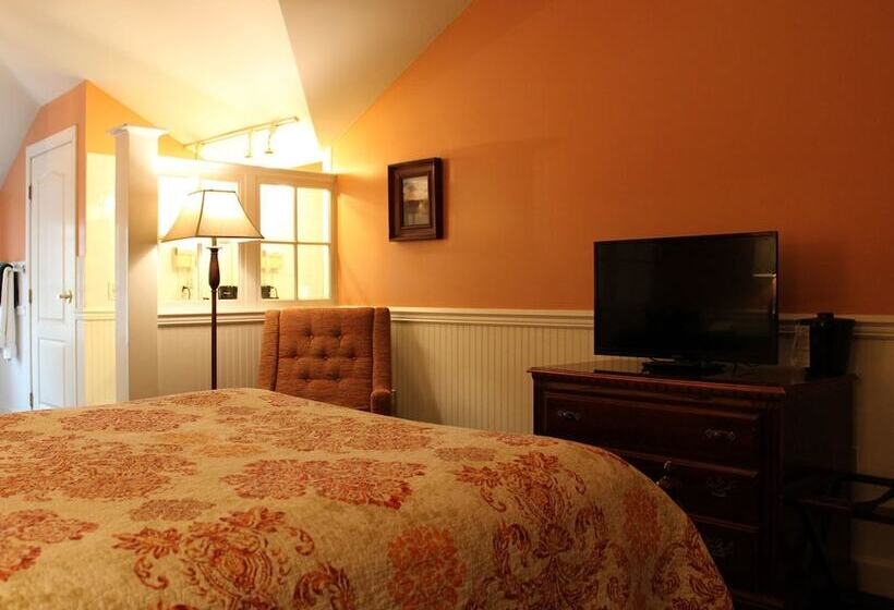 County Clare Irish Hotel & Pub