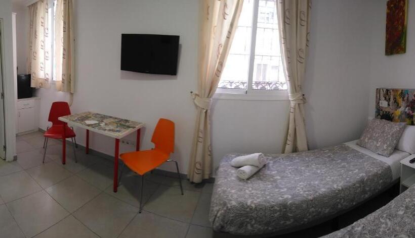 مسافرخانه Lagunillas St