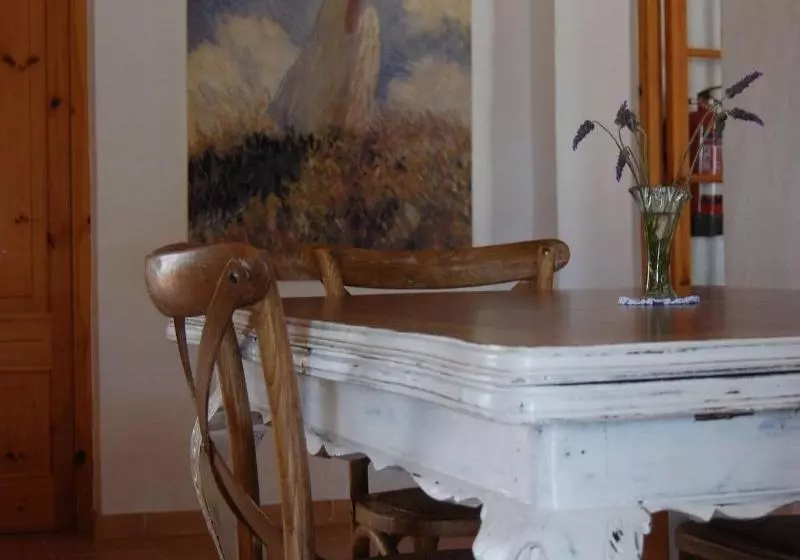 Hotelli Turismo Rural Biniati Des Pi