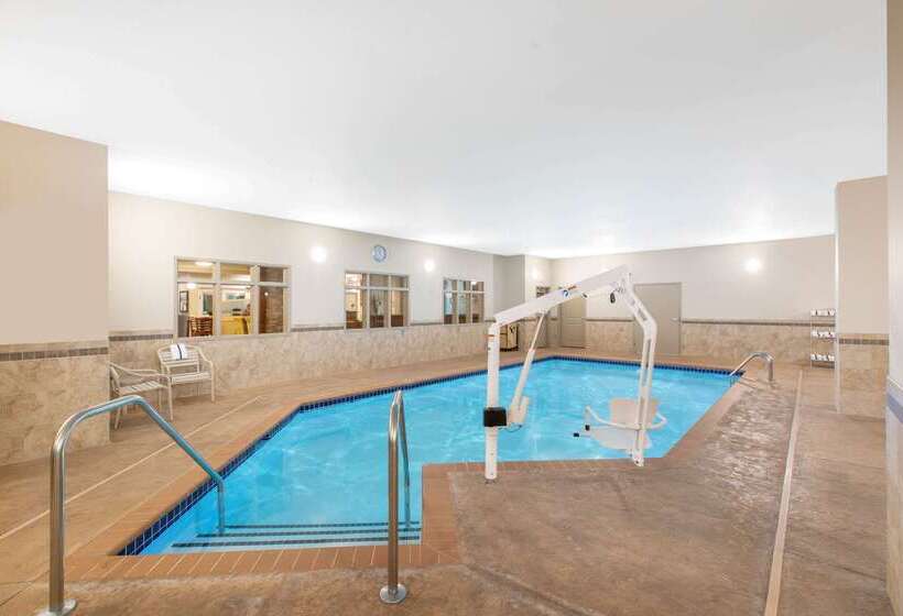 Hotel Americinn By Wyndham Humboldt