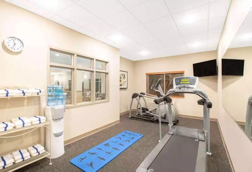 Hotelli Americinn By Wyndham Humboldt