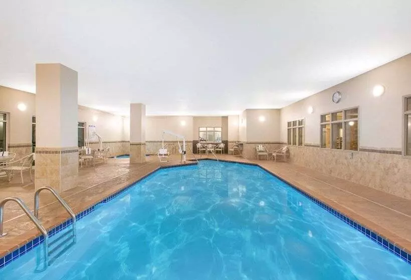 Hotelli Americinn By Wyndham Humboldt