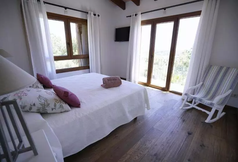 Hotelli Bou Ros Finca Es Foners