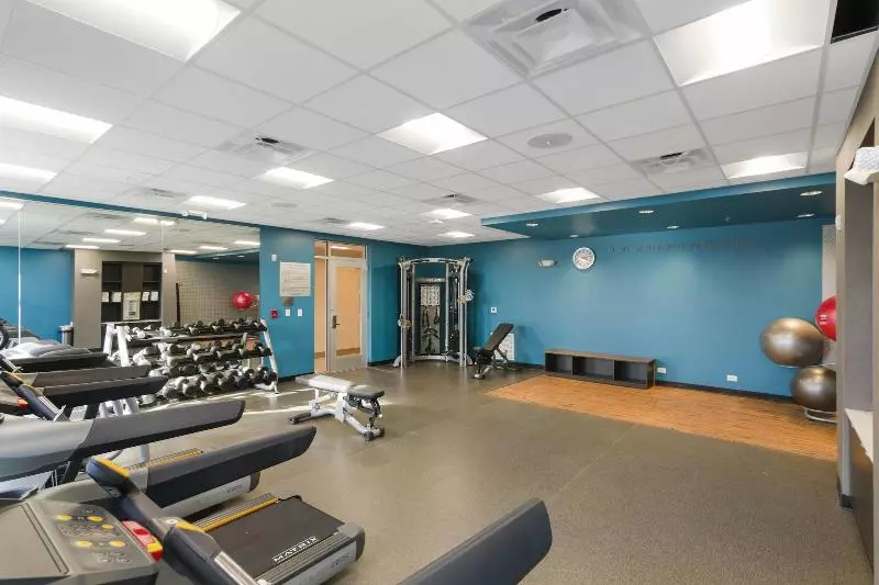 هتل Fairfield Inn & Suites By Marriott St Petersburg North