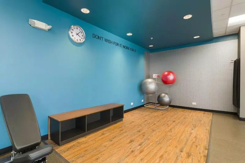 هتل Fairfield Inn & Suites By Marriott St Petersburg North
