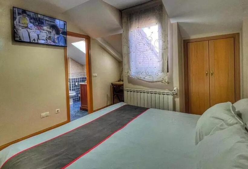 هتل Hostal La Colmena