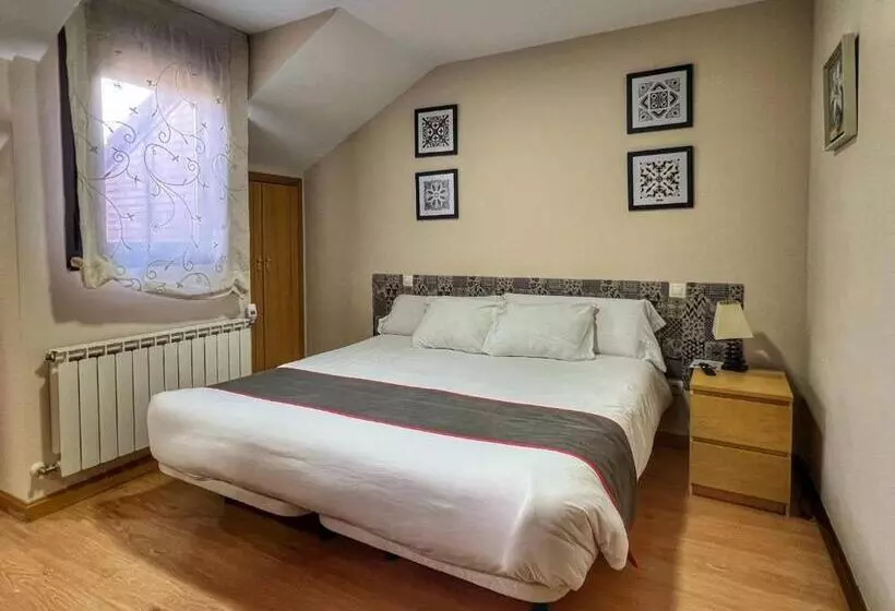 هتل Hostal La Colmena