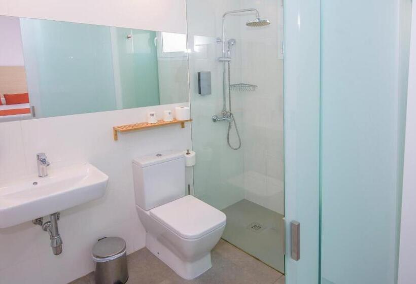 هتل Hostal La Isla