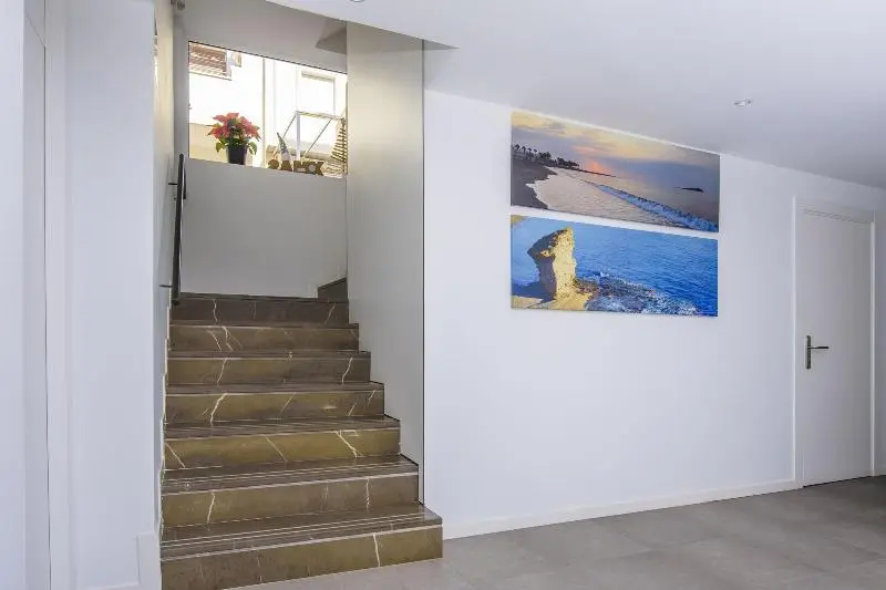 هتل Hostal La Isla