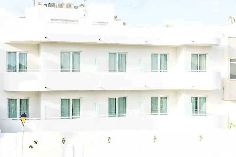 هتل Hostal La Isla